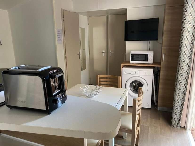 Mobilhome Vias Plage Dans Camping מראה חיצוני תמונה